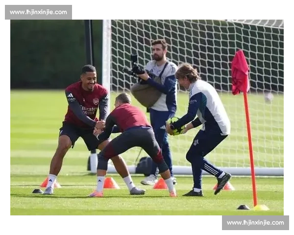 萨利巴季前赛：蜕变与隐忧并存的后防核心